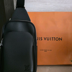 루이비통 에비뉴 슬링백