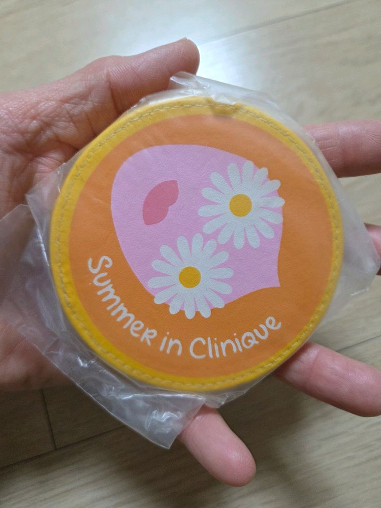 클리니크 원형 미니 손거울 왓츠인마이백 새상품--4