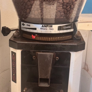 안필드 커피 그라인더 이미지