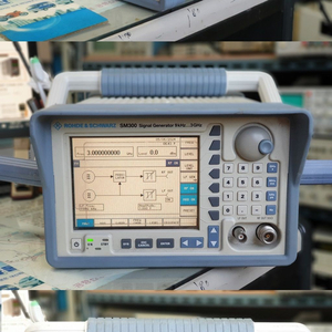 SIGNAL GENERATOR SM300 이미지