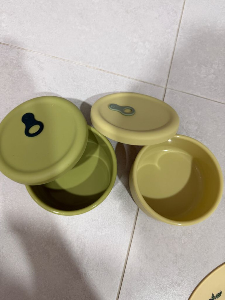 아기 이유식 턱받이 + 죽통 + 실리콘 원형용기 2개 일괄 이미지