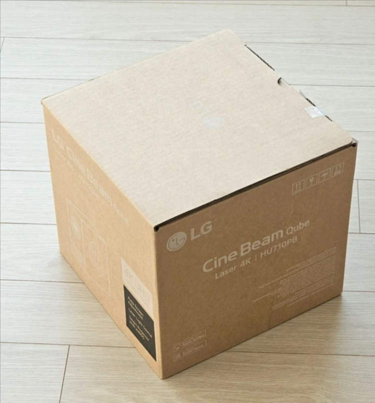 LG 시네빔 큐브 HU710PB 레이저 프로젝터--2