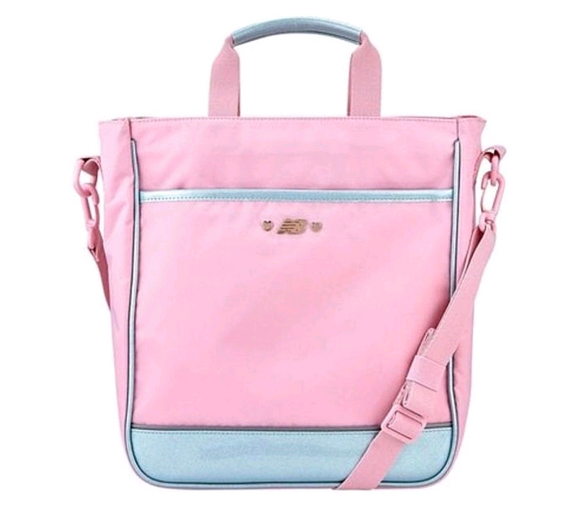 쿨거래시 7만9천! [정가 159,000원] 미착용 새제품 뉴발란스 키즈 글리터 책가방 보조가방세트--3