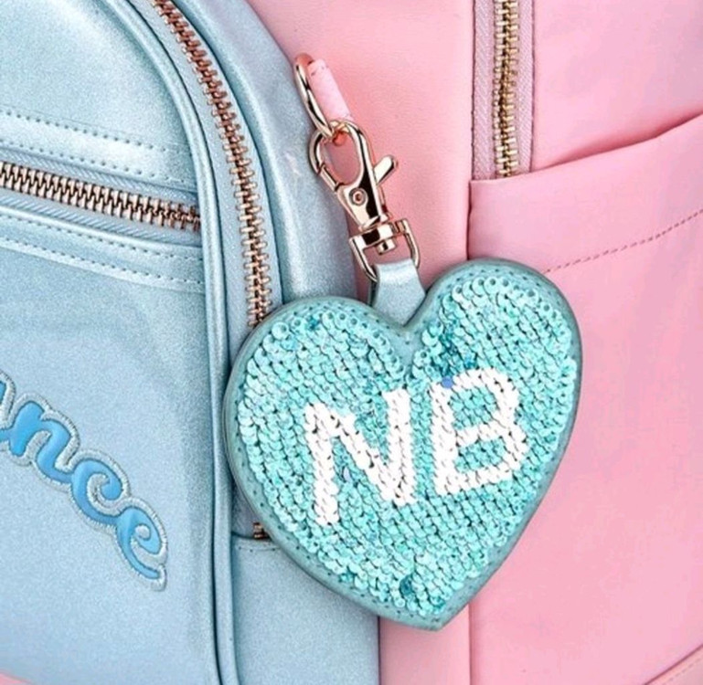 쿨거래시 7만9천! [정가 159,000원] 미착용 새제품 뉴발란스 키즈 글리터 책가방 보조가방세트--5