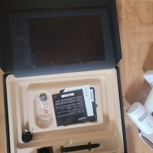 pth 651 와콤 인튜어스 프로 타블렛 이미지