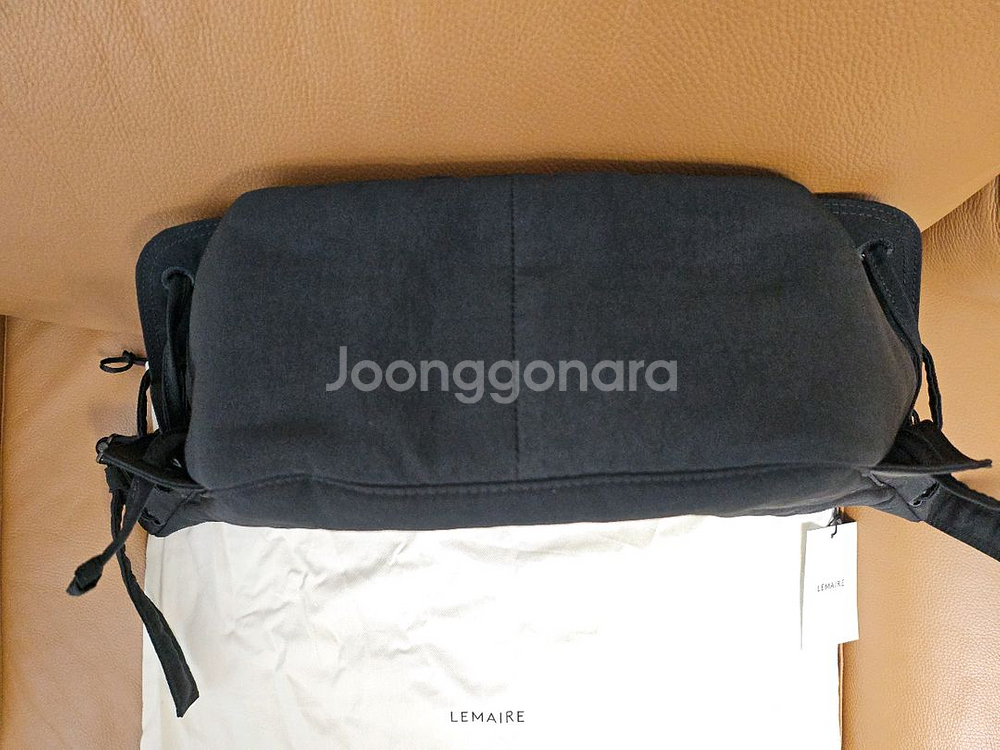LEMAIRE Medium Soft Game Bag Black 르메르 게임백 미디엄 블랙--3
