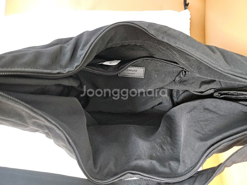 LEMAIRE Medium Soft Game Bag Black 르메르 게임백 미디엄 블랙--5