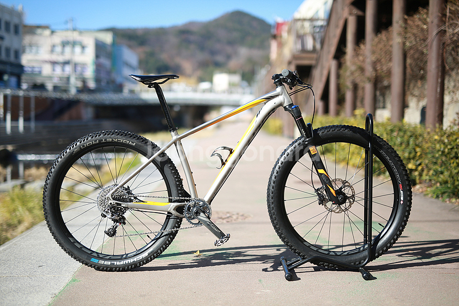 16년 스페셜라이즈드 퓨즈 프로 6패티 M -27.5인치---2