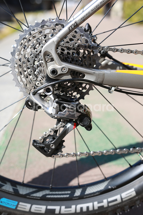 16년 스페셜라이즈드 퓨즈 프로 6패티 M -27.5인치---6