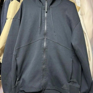 뉴발란스 후드집업 블랙색상 사이즈 100 새거팝니다 이미지