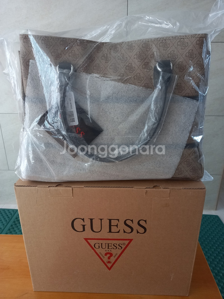 정품GUESS)게스NISSANA트래블 백(쇼핑도트)미개--7