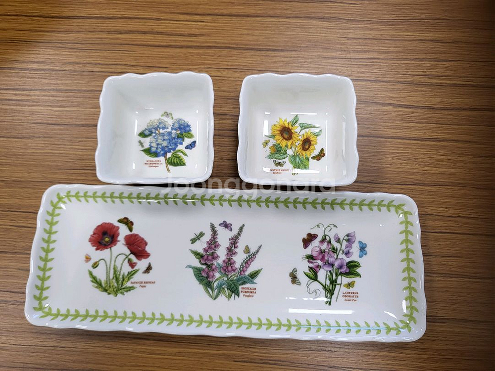 포트메리온 메도우 스캘럽엔터데인먼트3종 세트 사용전 판매합니다--1