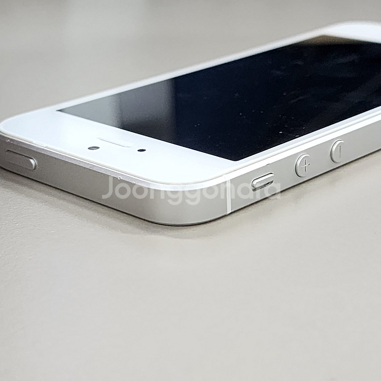 *10만원* 아이폰 SE1 실버 16기가모델 상태 SSS급 소장폰 추천 판매합니다--8