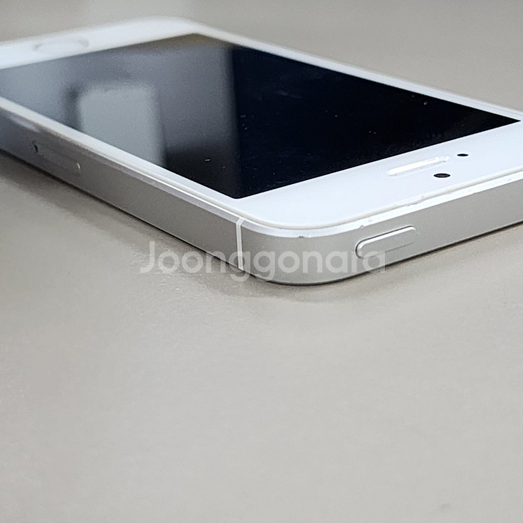 *10만원* 아이폰 SE1 실버 16기가모델 상태 SSS급 소장폰 추천 판매합니다--7