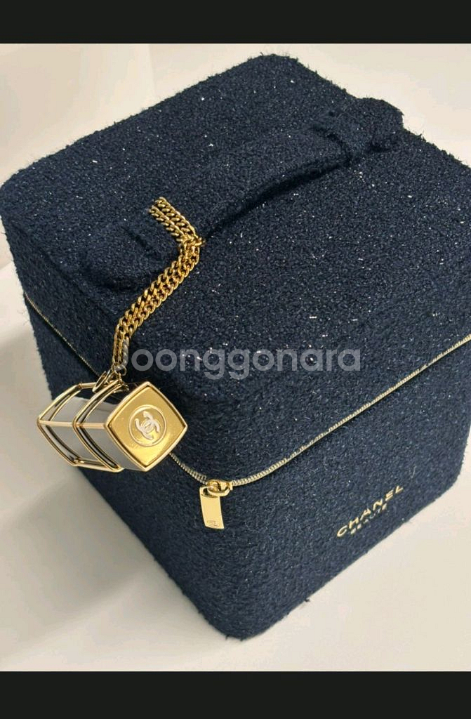 샤넬 25년 트위드소재 베니티 박스--2