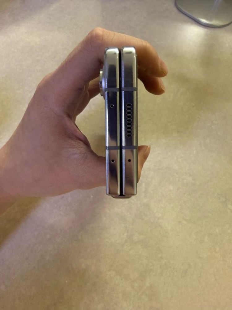 갤럭시z폴드5 256gb--6