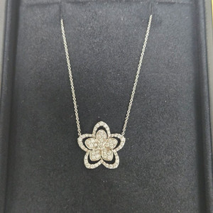 그라프 와일드 플라워 라지 다이아몬드 팬던트 목걸이 이미지