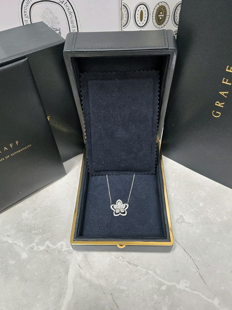 그라프 와일드 플라워 라지 다이아몬드 팬던트 목걸이 이미지