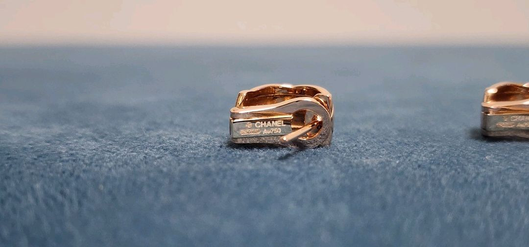 18k 베이지골드 색상 퀄팅 귀걸이--3