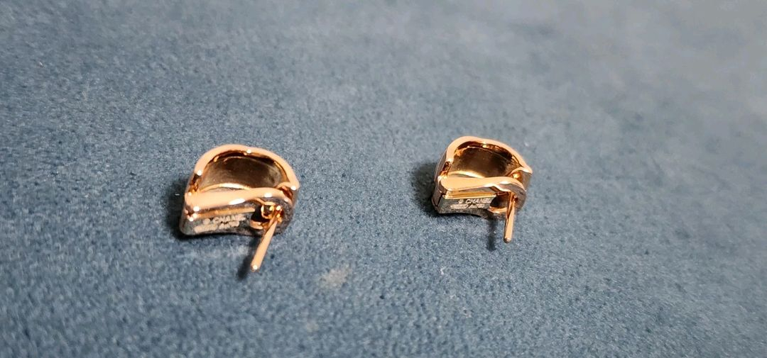 18k 베이지골드 색상 퀄팅 귀걸이--4