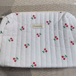 체리 도톰한 파우치