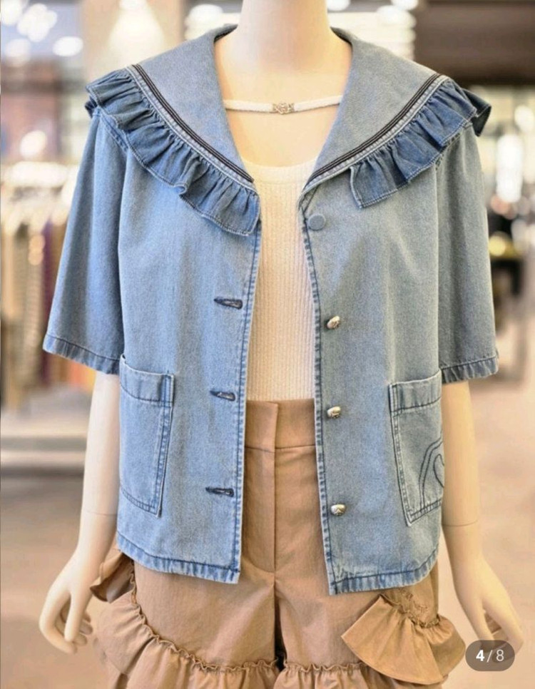 [가격인하] 럭키슈에뜨 프릴 포인트 데님 블라우스--1