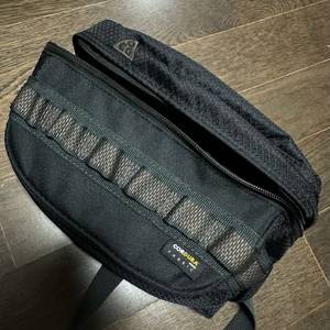 나이키 ACG 카스터 힙색 사이드 가방