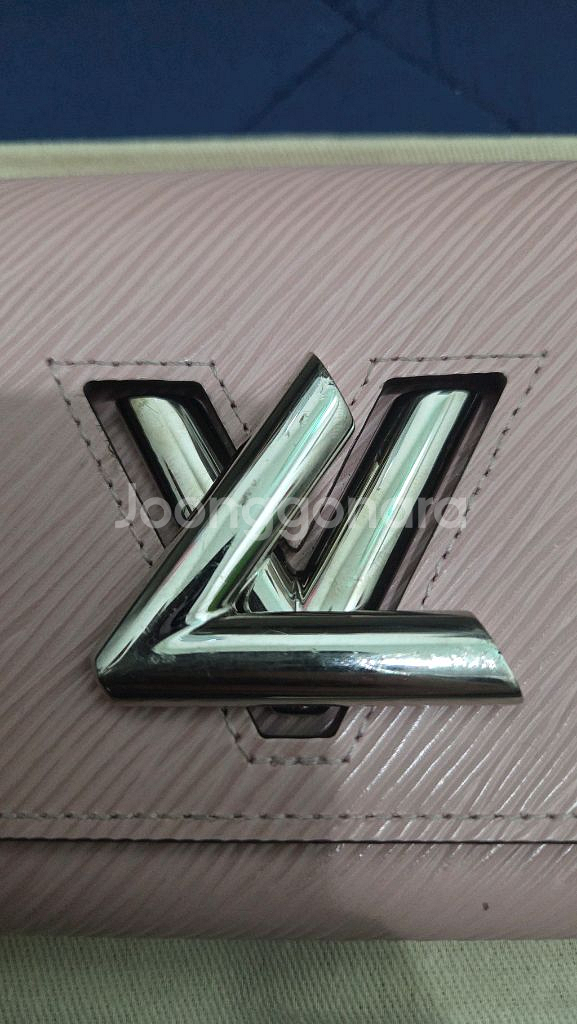 루이비통 핑크 트위스트 장지갑 M61178--2