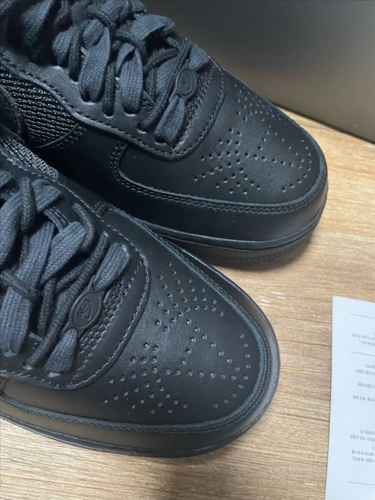 나이키 x 슬램잼 에어포스 1 로우 SP 블랙 앤 오프 느와르 이미지