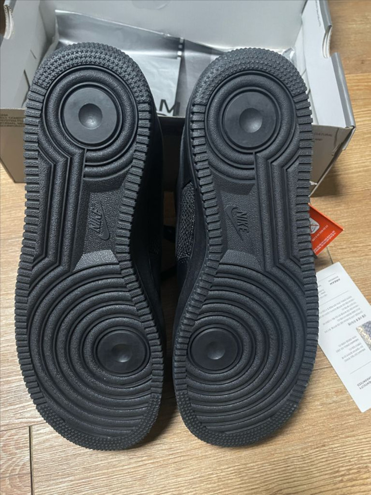 나이키 x 슬램잼 에어포스 1 로우 SP 블랙 앤 오프 느와르 이미지