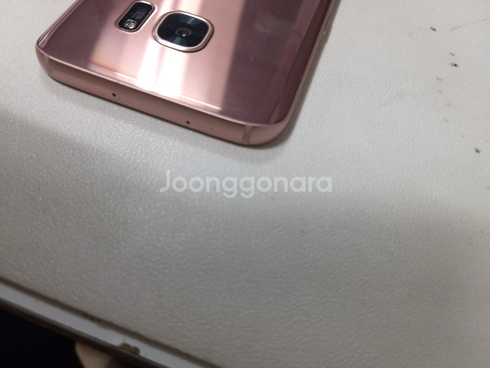 갤럭시S7 아주 깨끗해요--2