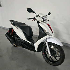 베스파 피아지오 메들리 125 ABS 23년식 판매합니다