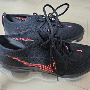 나이키 에어맥스 스콜피온 플라이니트fk 리프하이서밋 255사이즈 판매합니다