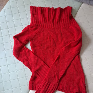 아메리칸 이글* 오프숄더 레드니트