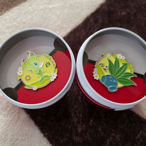 포켓몬스터 뱃지 세레비/뚜벅초 판매합니다 이미지