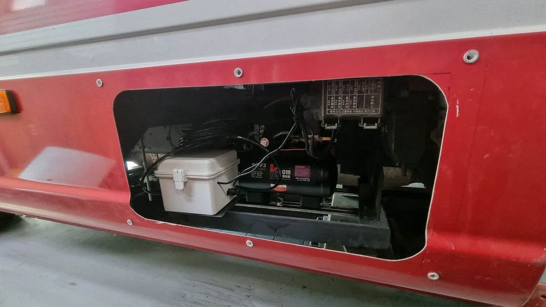 카운티16년6월 1종보통 오토 2만킬로 조수석문 캠핑카 제작하실분. 이미지