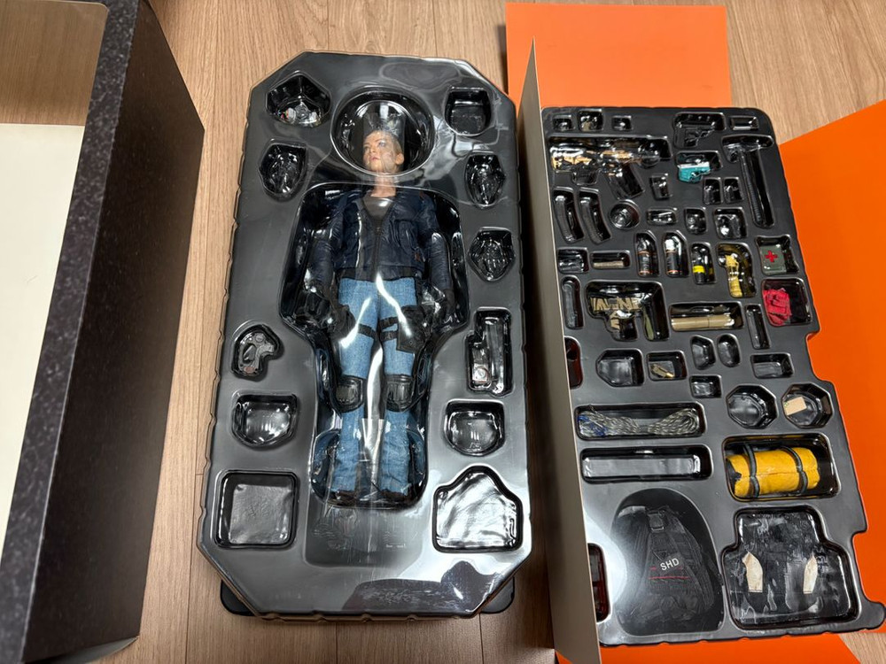 VTS toys 다크존 트레이시 블루 한정판--1