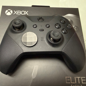 엑스박스 엘리트 2세대 컨트롤러 판매합니다.