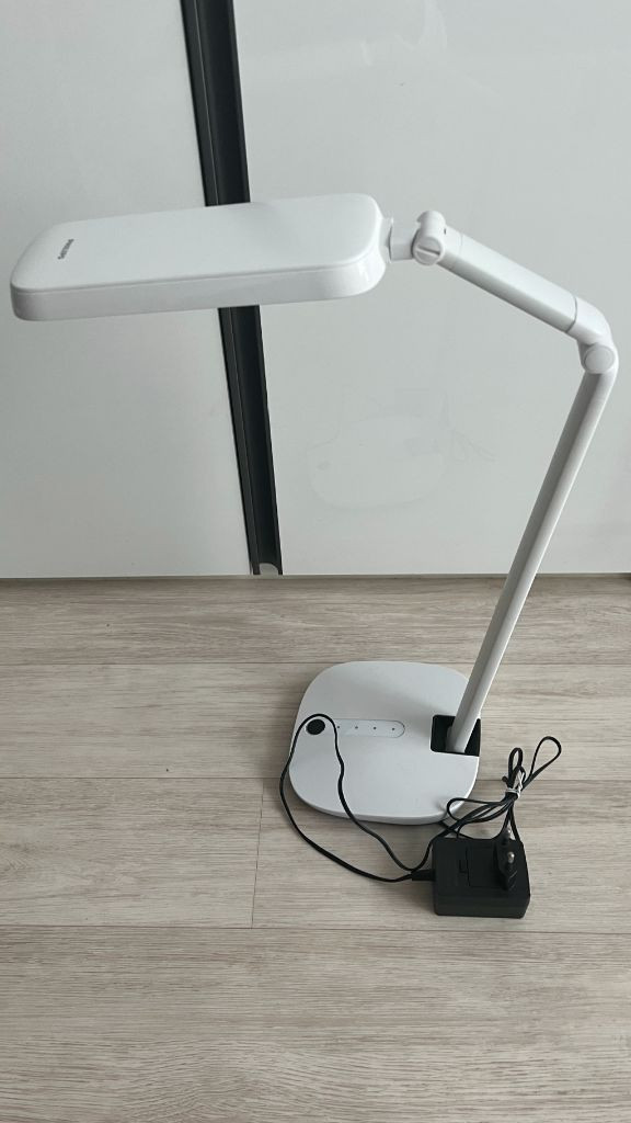 필립스 LED 데스크램프 스탠드 조명받은 후 전혀 사용하지 않아 판매합니다--1