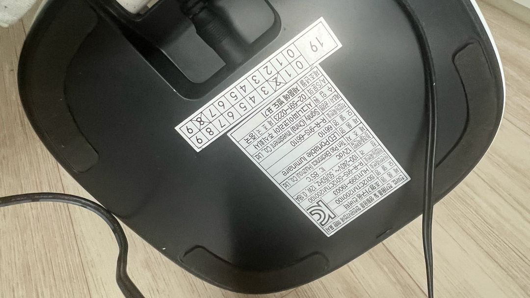 필립스 LED 데스크램프 스탠드 조명받은 후 전혀 사용하지 않아 판매합니다--2