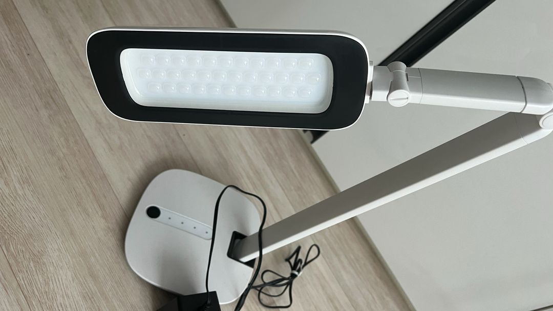 필립스 LED 데스크램프 스탠드 조명받은 후 전혀 사용하지 않아 판매합니다--3