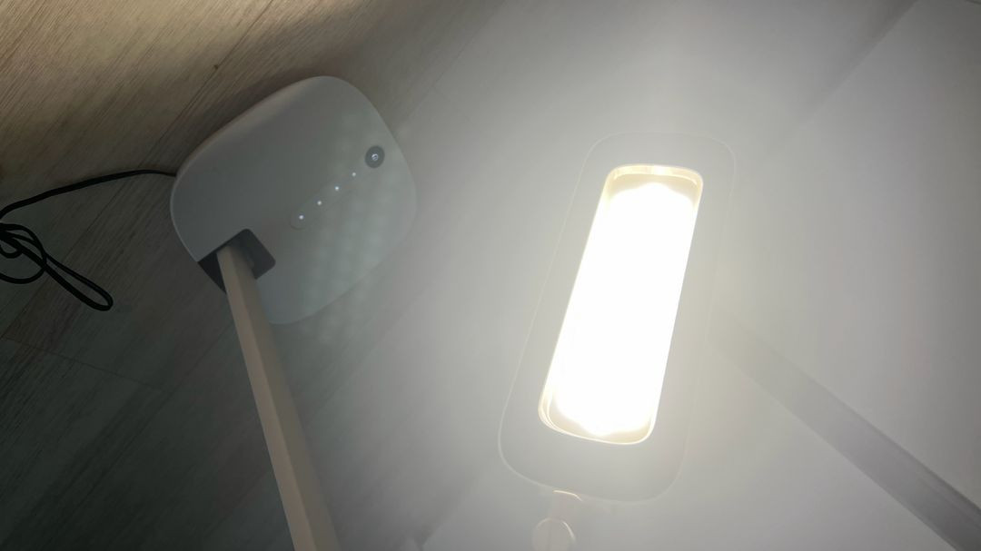 필립스 LED 데스크램프 스탠드 조명받은 후 전혀 사용하지 않아 판매합니다--4