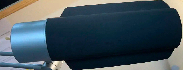 오슬람 명품 스탠드(OSRAM DULUX TABLE EL20W) 10만원에 판매합니다. 마지막 사진에 있는 전구색이--5