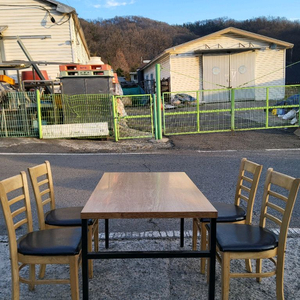 식당 음식점 4인 식탁의자세트 이미지