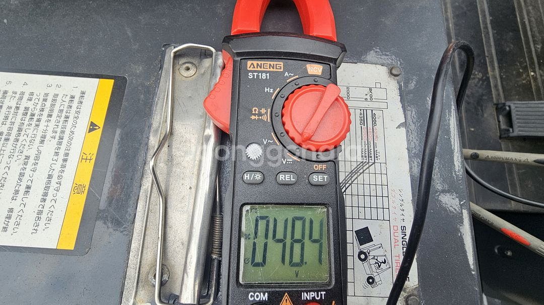 배터리좋은 최신형 TCM 좌식2.5톤 전동지게차 삼단 4.35M인상 850만--5