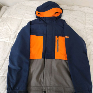 686자켓 M~L 사이즈, L1팬츠 L사이즈 보드복