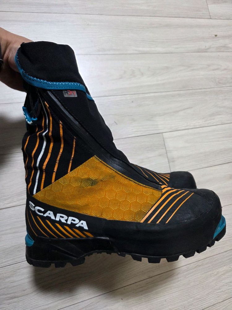 빙벽화 스카르파 팬텀 테크 이미지