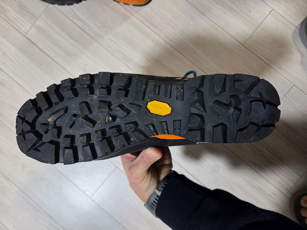 빙벽화 스카르파 팬텀 테크 이미지