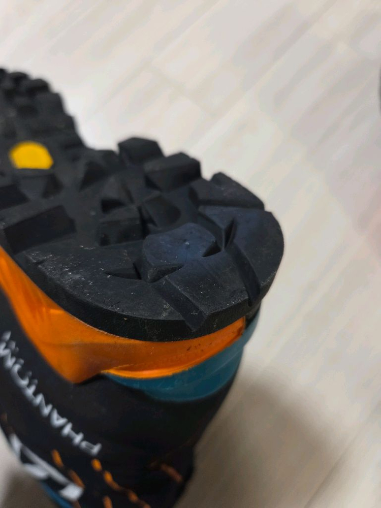 빙벽화 스카르파 팬텀 테크 이미지