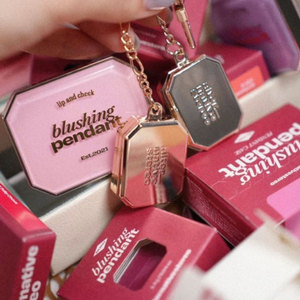 (새상품/미개봉) 얼터너티브스테레오 블러싱 펜던트 립앤치크 2종